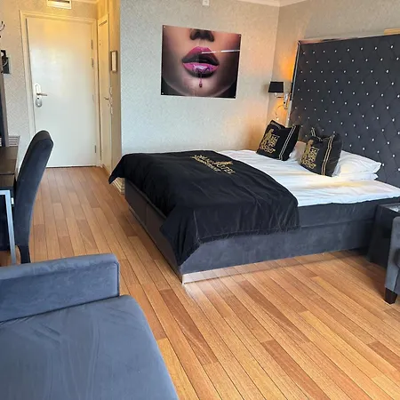 Otel Grand - Unike