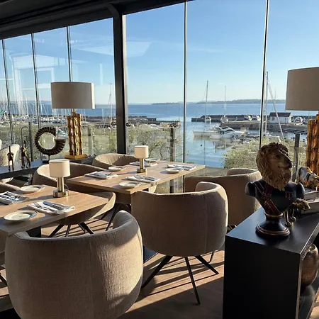 Grand - Unike Hotel 4*