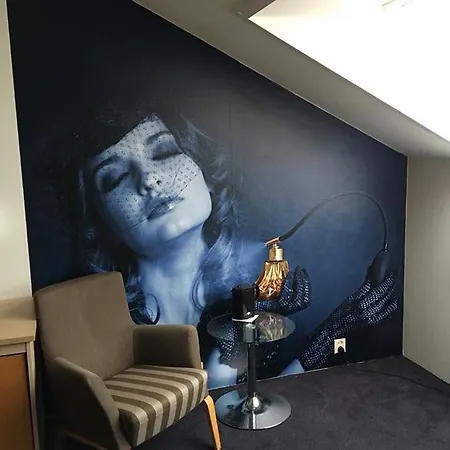Hotel Grand - Unike