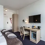 Hotell Grand 4*